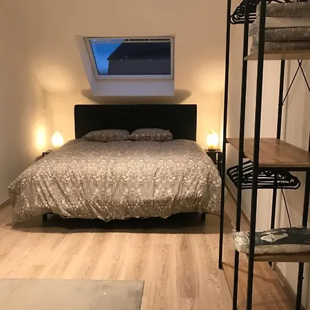 The 77 Work Or New Houthem