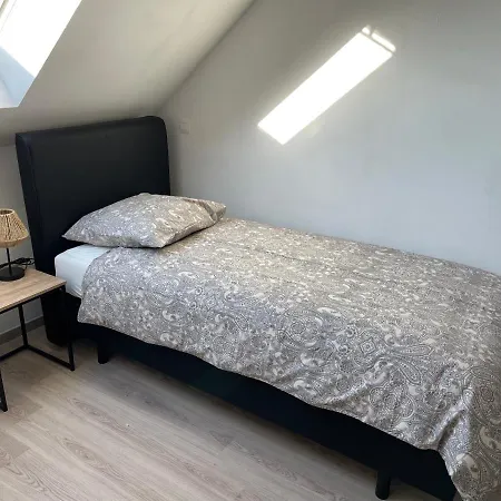 Дом отдыха The 77 Work Or New Houthem